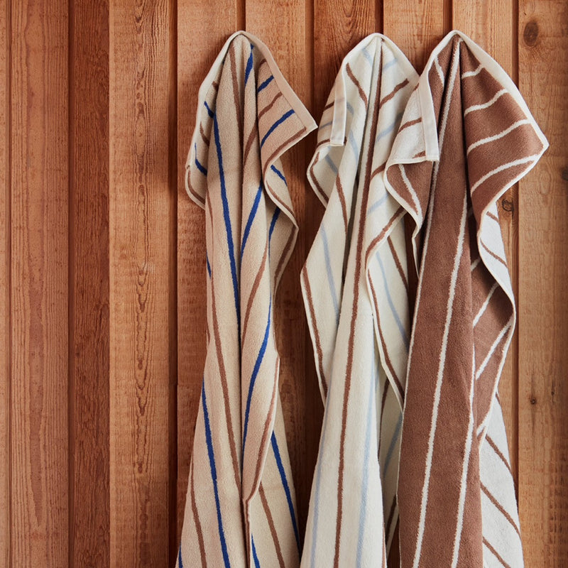 Raita Towel - 100x150cm - Caramel / Ice Blue